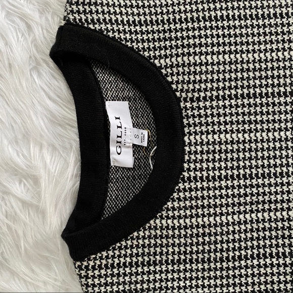 Houndstooth Sweater Knit Ringer Top - Picture 3 of 3